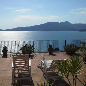 casa-monteprato.hotelitalianriviera.com/
